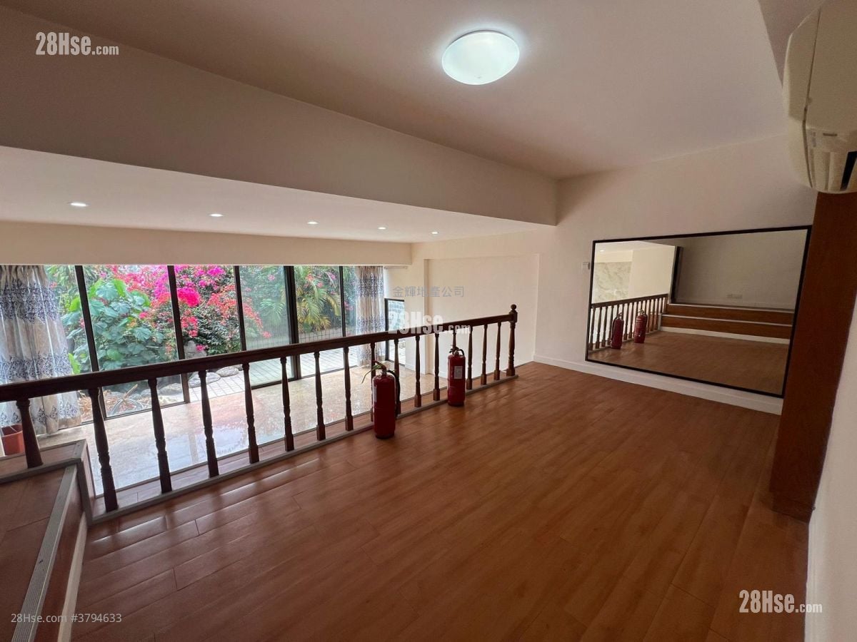 Fiona Garden Rental 4 Bedrooms , 3 Bathrooms 2,699 ft²