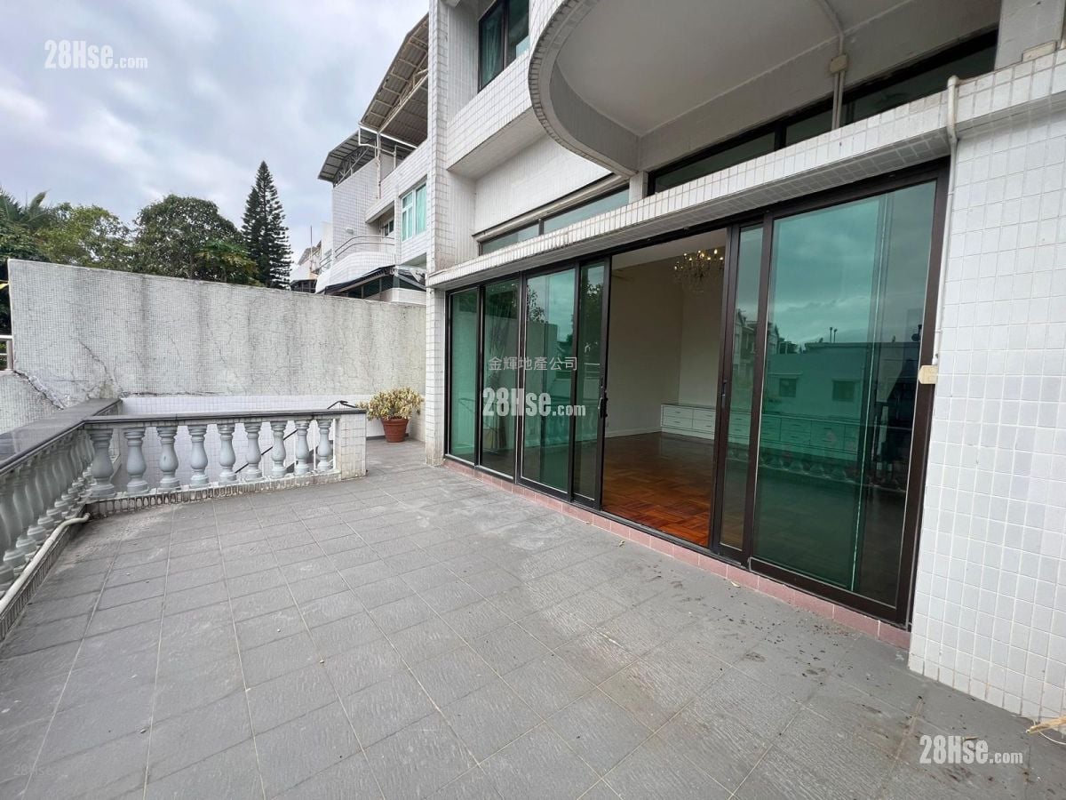 Fiona Garden Rental 4 Bedrooms , 3 Bathrooms 2,699 ft²