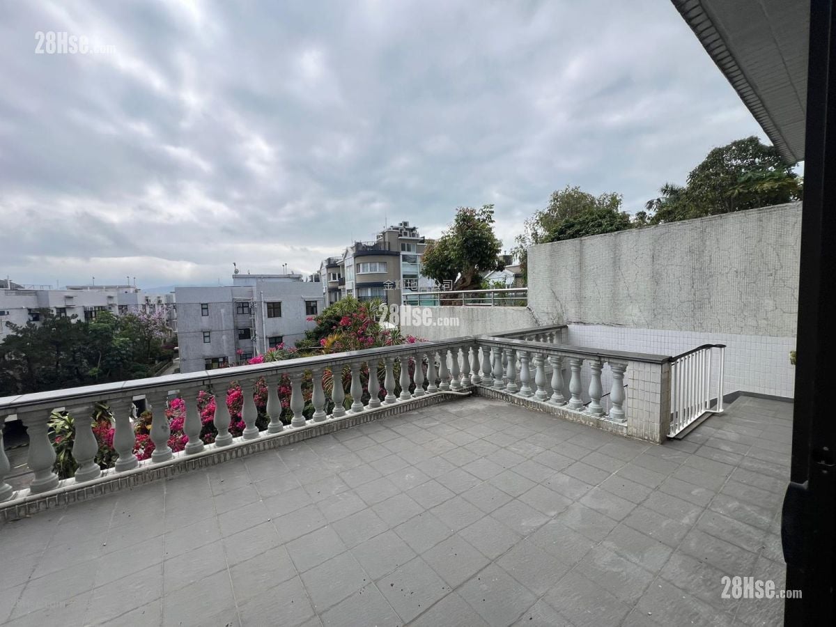 Fiona Garden Rental 4 Bedrooms , 3 Bathrooms 2,699 ft²