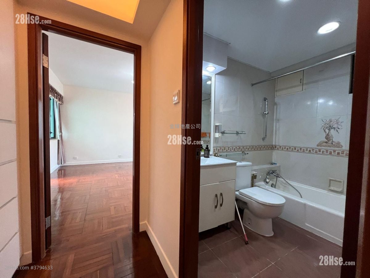 Fiona Garden Rental 4 Bedrooms , 3 Bathrooms 2,699 ft²