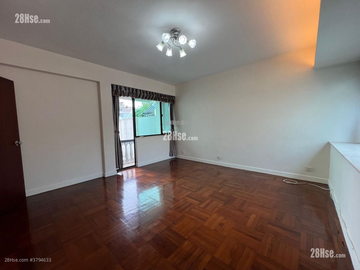 Fiona Garden Rental 4 Bedrooms , 3 Bathrooms 2,699 ft²