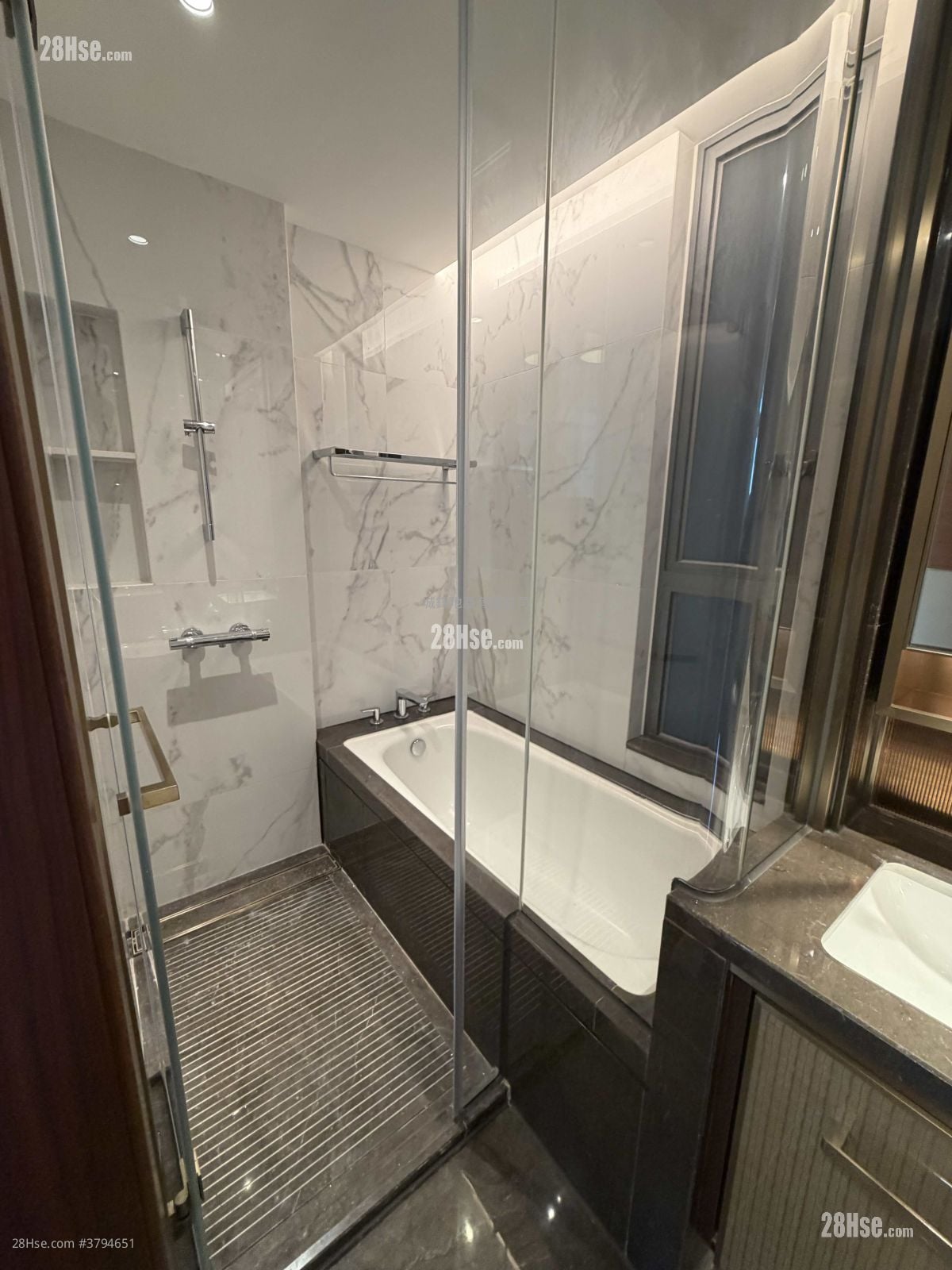 缇岸 租盘 3 房 , 2 浴室 798 平方尺