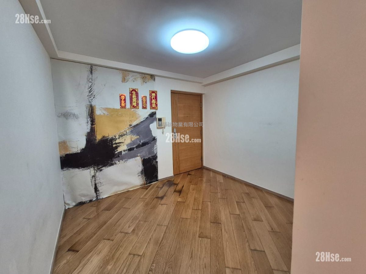 Harbour Place Rental 3 Bedrooms , 2 Bathrooms 589 ft²