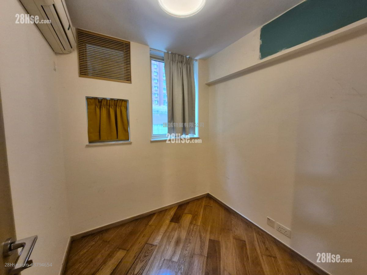 Harbour Place Rental 3 Bedrooms , 2 Bathrooms 589 ft²