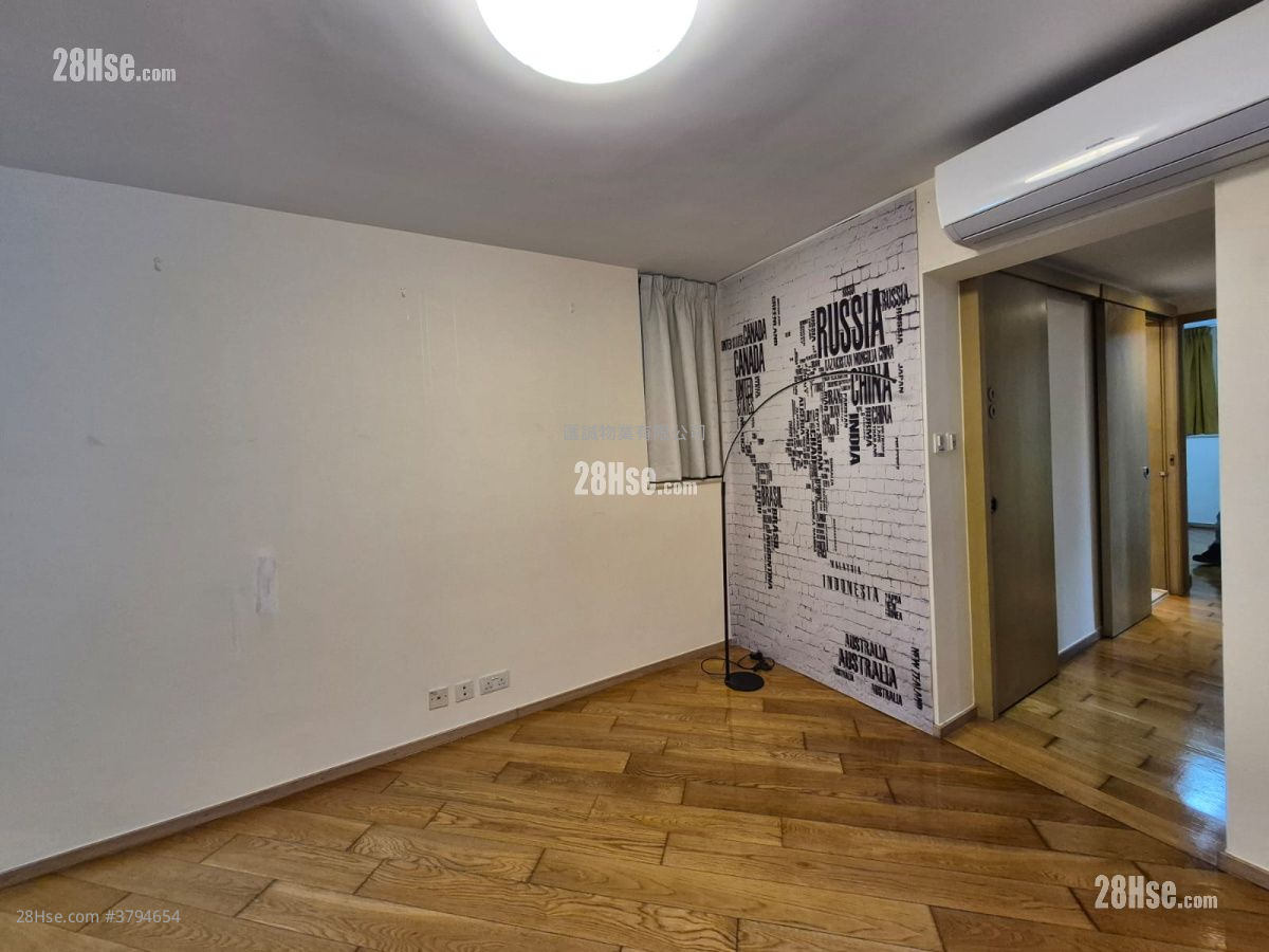 Harbour Place Rental 3 Bedrooms , 2 Bathrooms 589 ft²