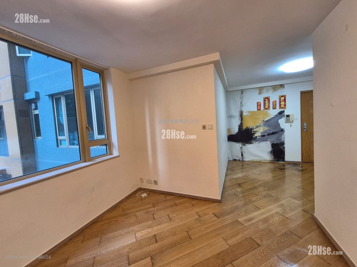 Harbour Place Rental 3 Bedrooms , 2 Bathrooms 589 ft²