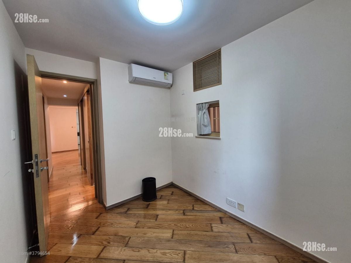 Harbour Place Rental 3 Bedrooms , 2 Bathrooms 589 ft²