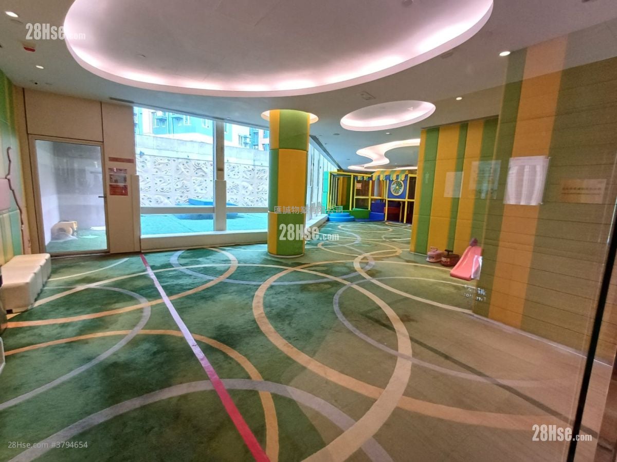 Harbour Place Rental 3 Bedrooms , 2 Bathrooms 589 ft²