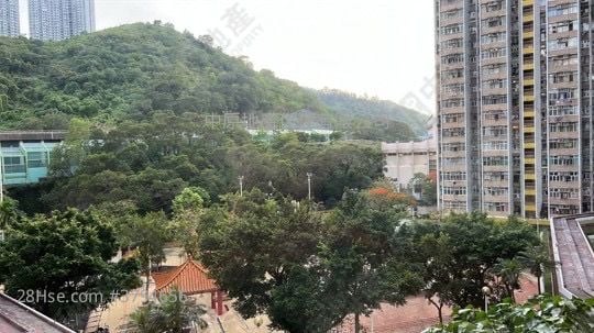 Cheung On Estate Sell 2 Bedrooms , 1 Bathroom 443 ft²