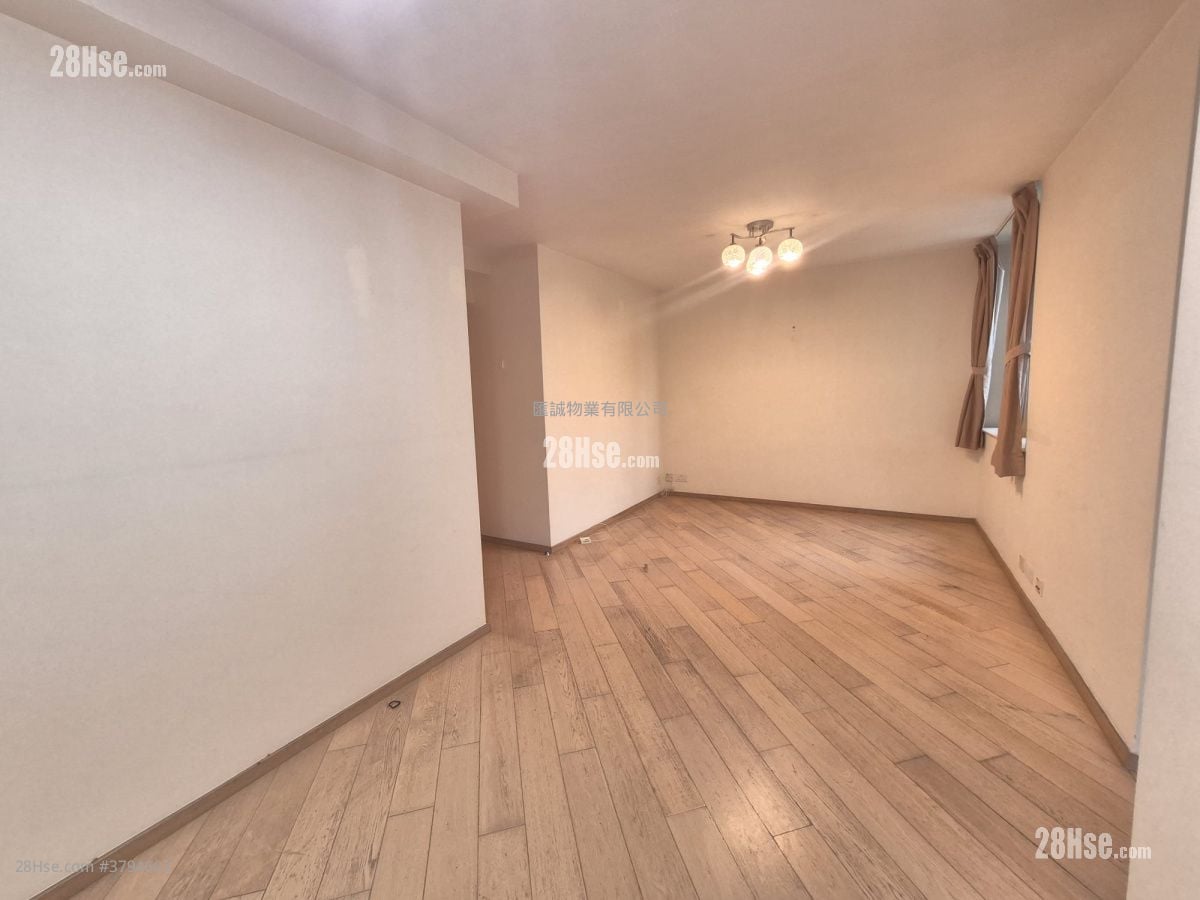 Harbour Place Rental 3 Bedrooms , 2 Bathrooms 593 ft²