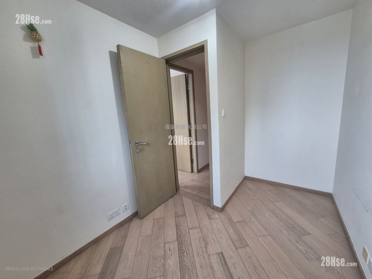 Harbour Place Rental 3 Bedrooms , 2 Bathrooms 593 ft²