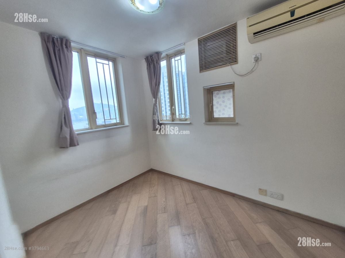 Harbour Place Rental 3 Bedrooms , 2 Bathrooms 593 ft²