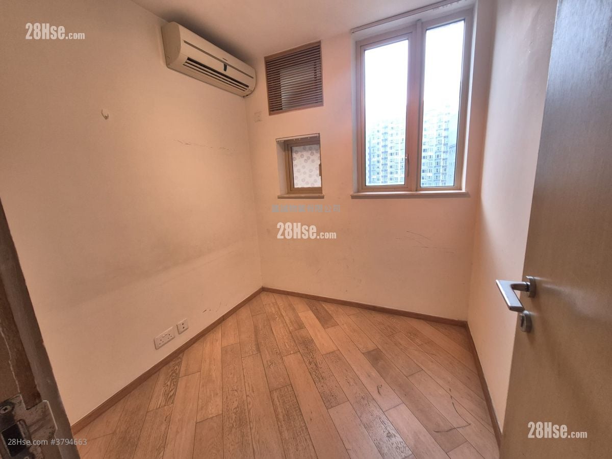 Harbour Place Rental 3 Bedrooms , 2 Bathrooms 593 ft²