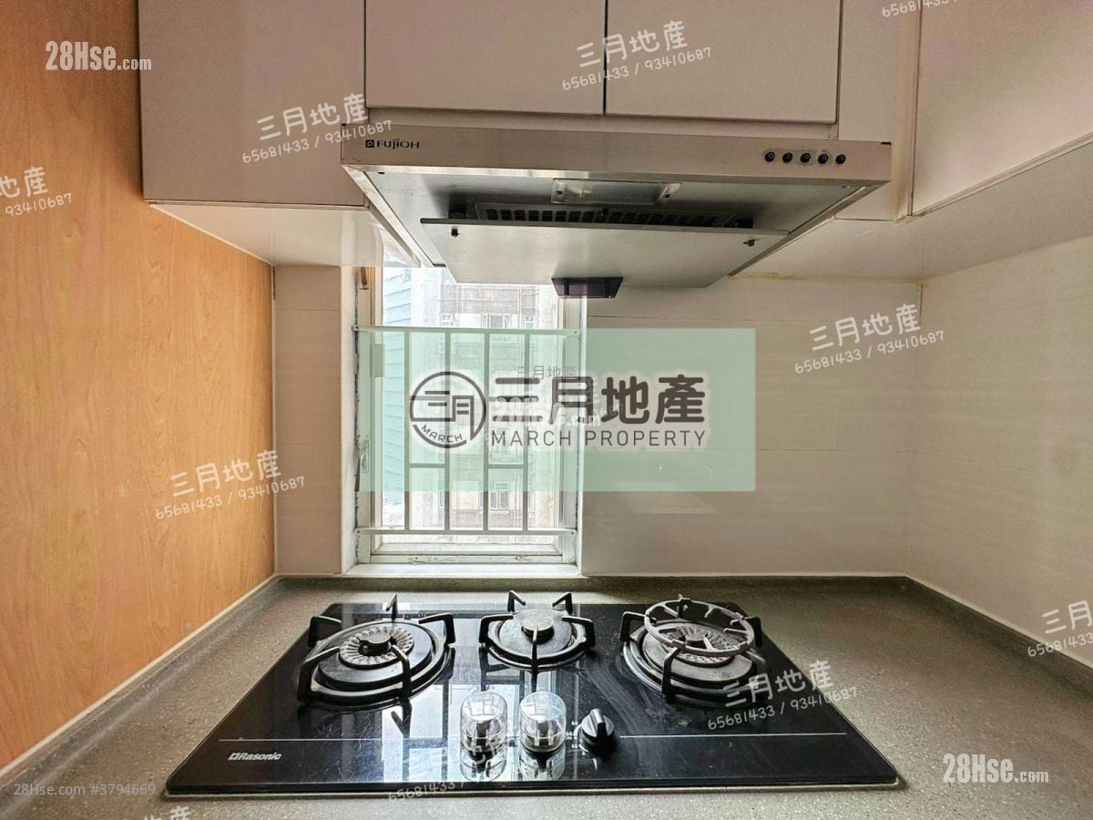厨房: 鸿威大厦 售盘 2 房 , 1 浴室 306 平方尺