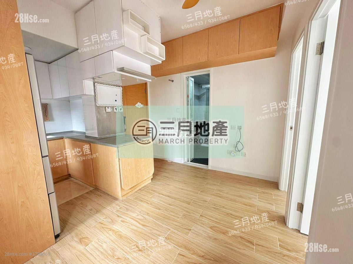 厅: 鸿威大厦 售盘 2 房 , 1 浴室 306 平方尺