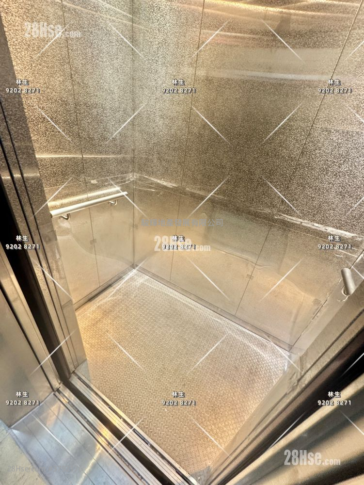 兆丰大厦 售盘 2 房 , 1 浴室 249 平方尺