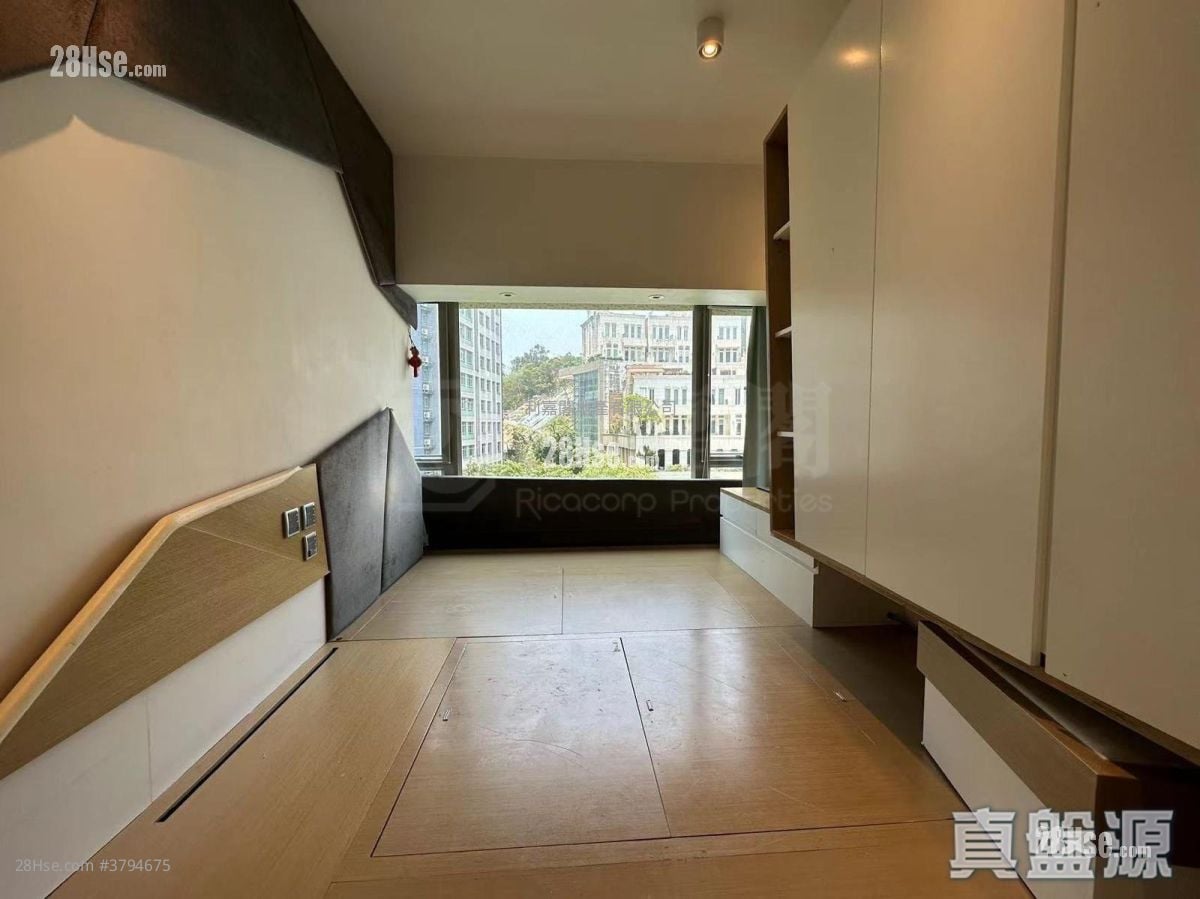 Mount Beacon Sell 5+ Bedrooms 839 ft²