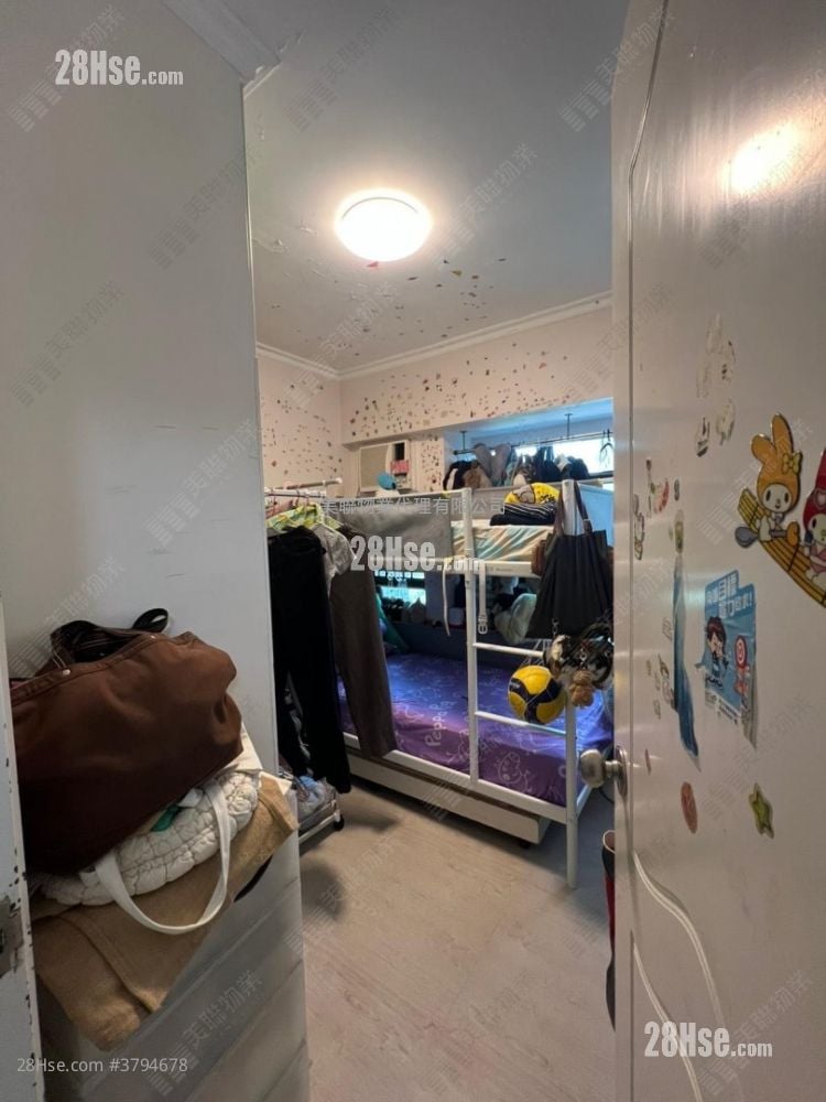 Royal Ascot Sell 2 Bedrooms 594 ft²