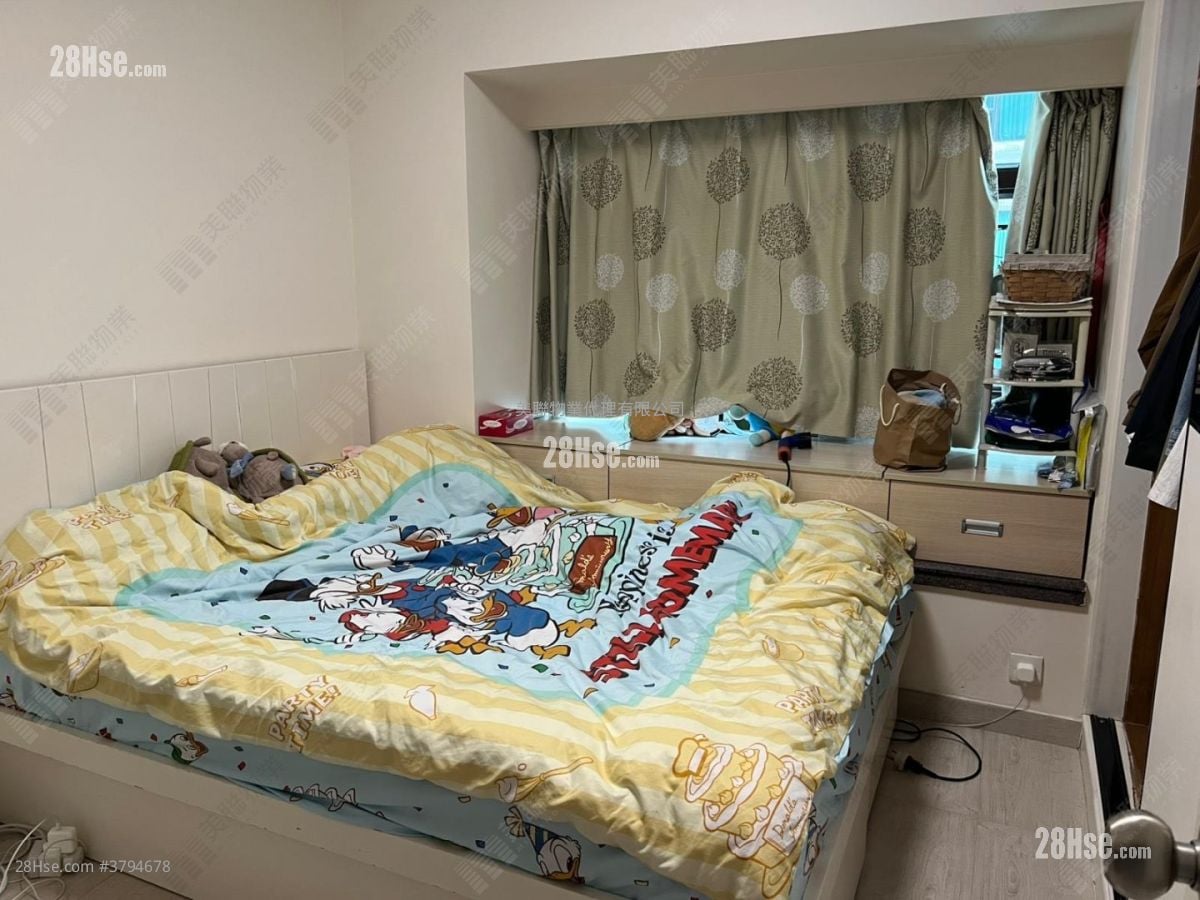 Royal Ascot Sell 2 Bedrooms 594 ft²