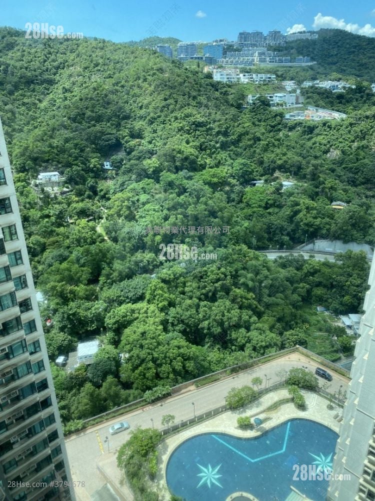 Royal Ascot Sell 2 Bedrooms 594 ft²