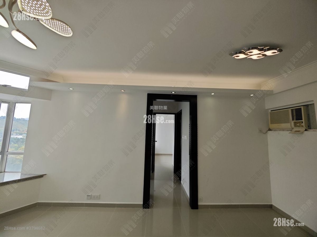 Kingswood Villas Sell 2 Bedrooms 442 ft²