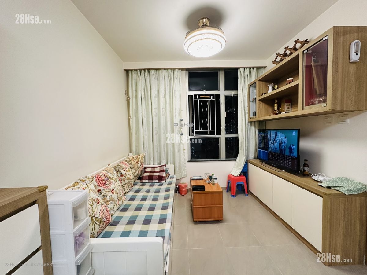 Choi Ming Court Sell 2 Bedrooms , 1 Bathroom 506 ft²