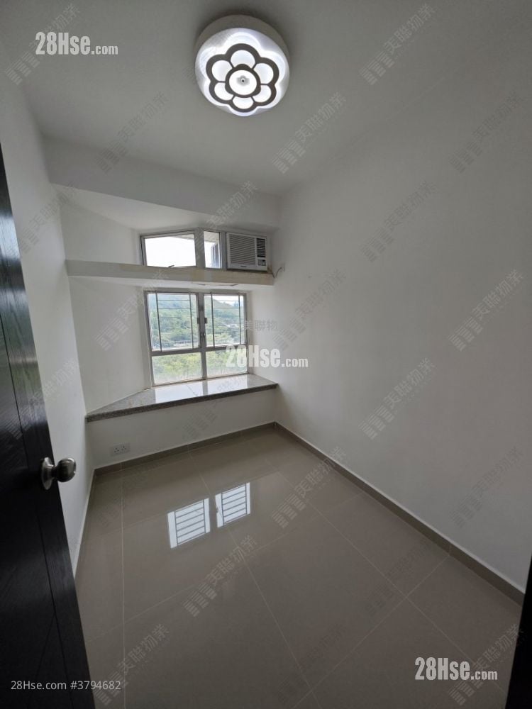 Kingswood Villas Sell 2 Bedrooms 442 ft²