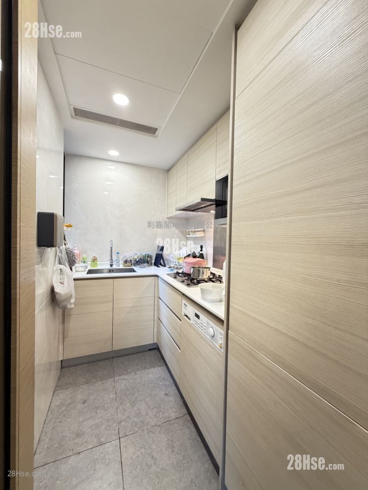 Mantin Heights Sell 3 Bedrooms , 1 Bathroom 679 ft²