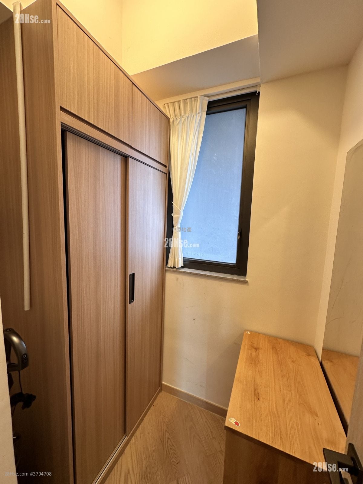 The Arles Rental 581 ft²