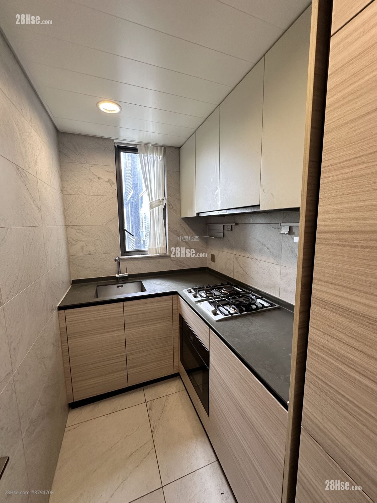 The Arles Rental 581 ft²