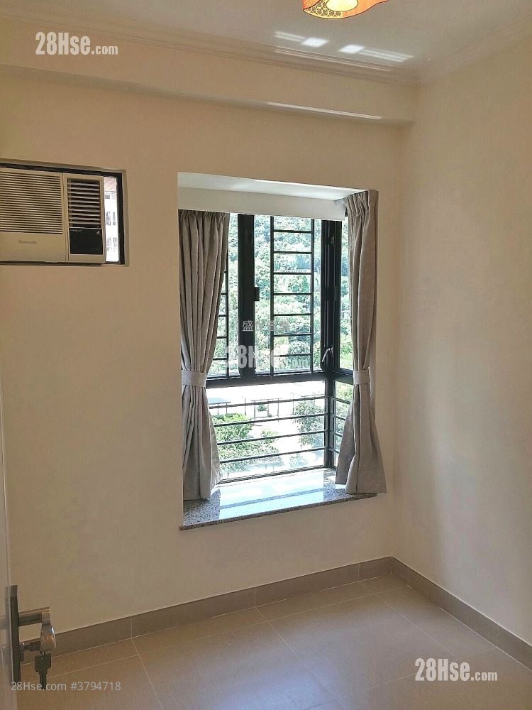 New Town Plaza Sell 3 Bedrooms , 2 Bathrooms 640 ft²