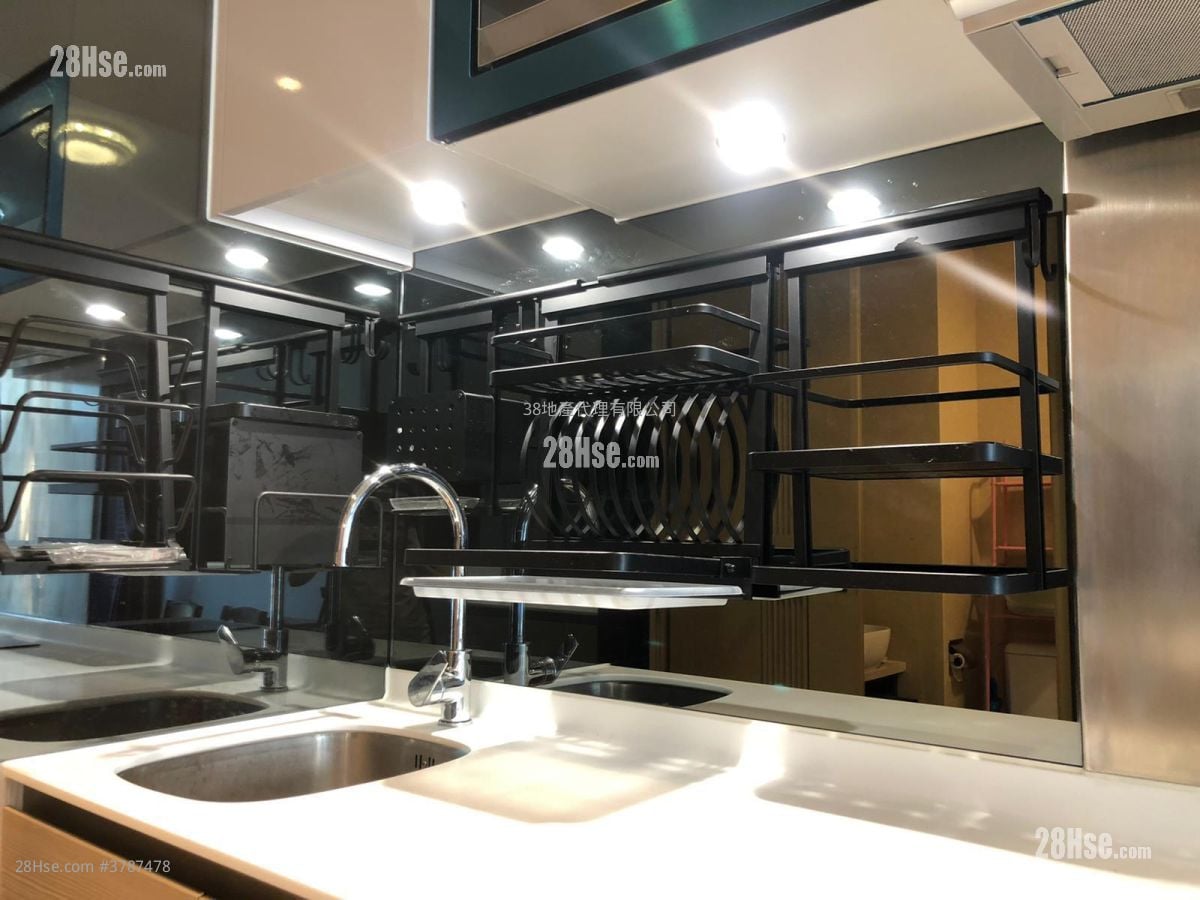 The Ascent Rental Studio , 1 Bathroom 276 ft²