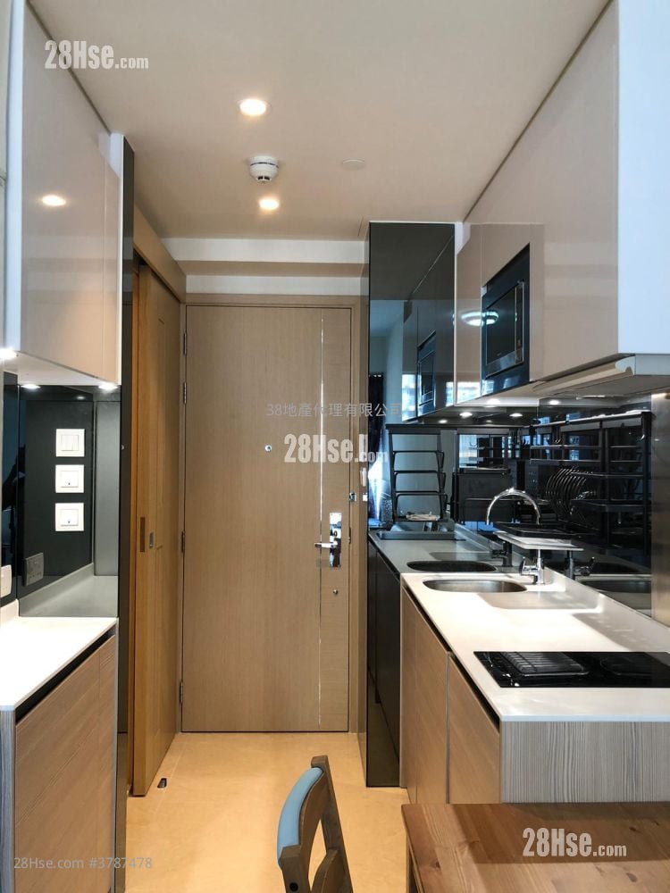 The Ascent Rental Studio , 1 Bathroom 276 ft²