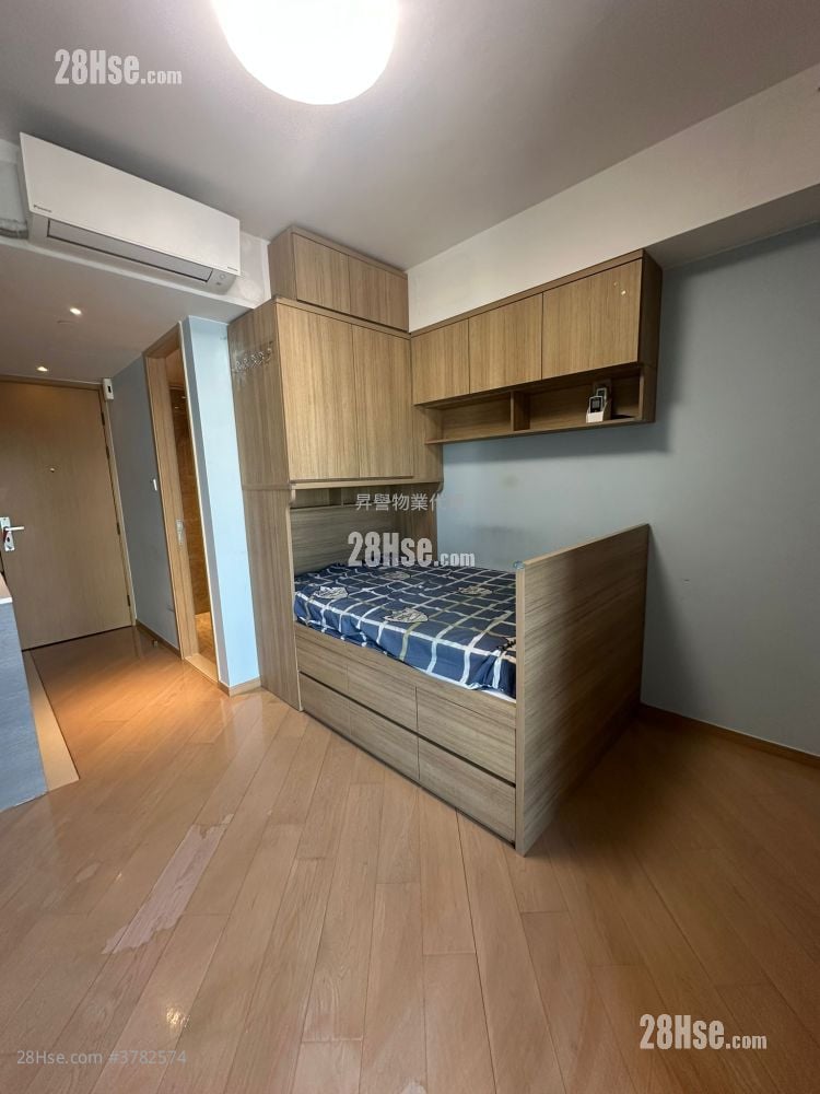 Upper East Rental Studio , 1 Bathroom 216 ft²