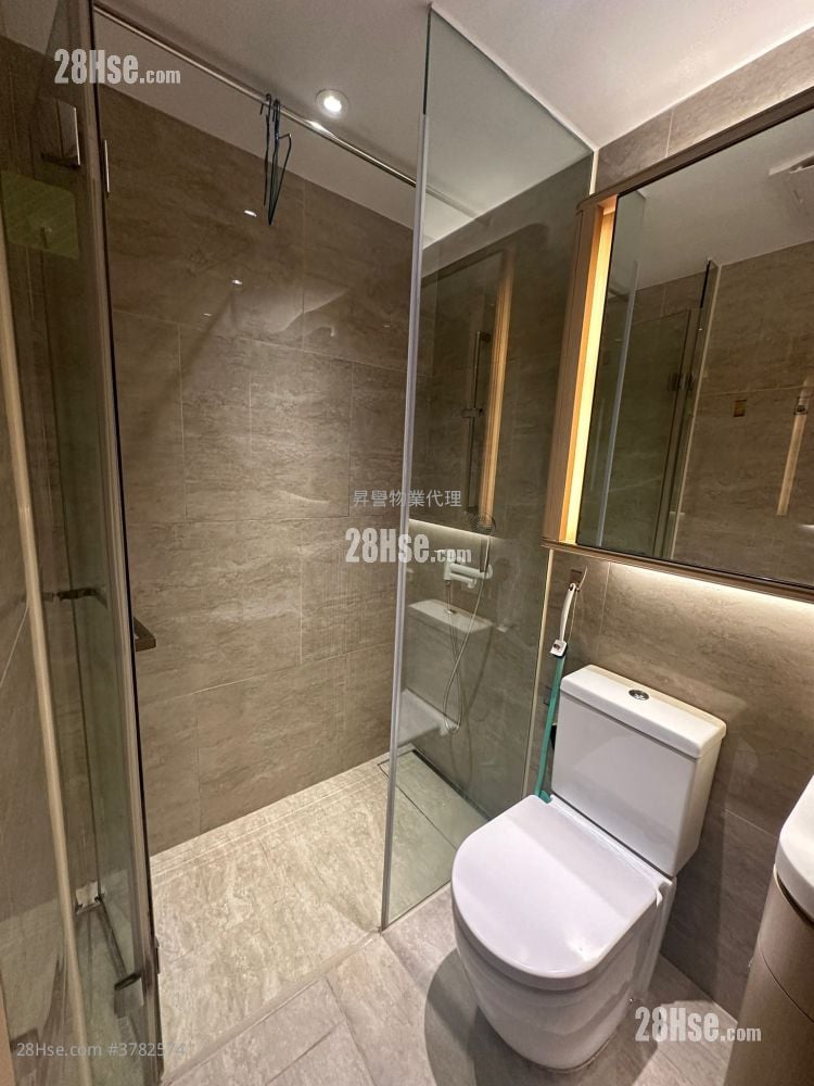 Upper East Rental Studio , 1 Bathroom 216 ft²