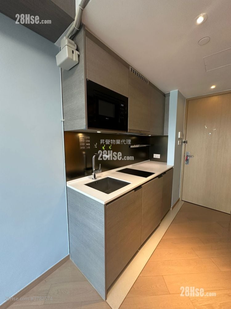 Upper East Rental Studio , 1 Bathroom 216 ft²