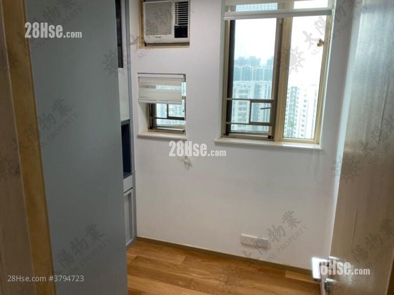 Harbour Place Sell 3 Bedrooms 593 ft²