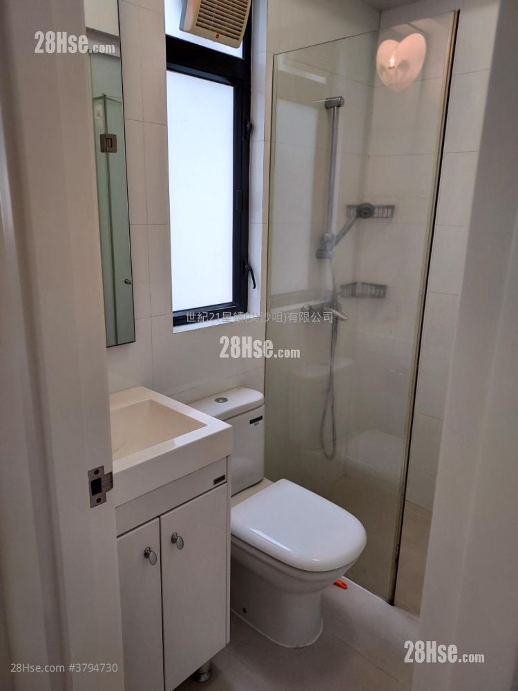 28-30 Village Road Sell 3 Bedrooms , 2 Bathrooms 811 ft²