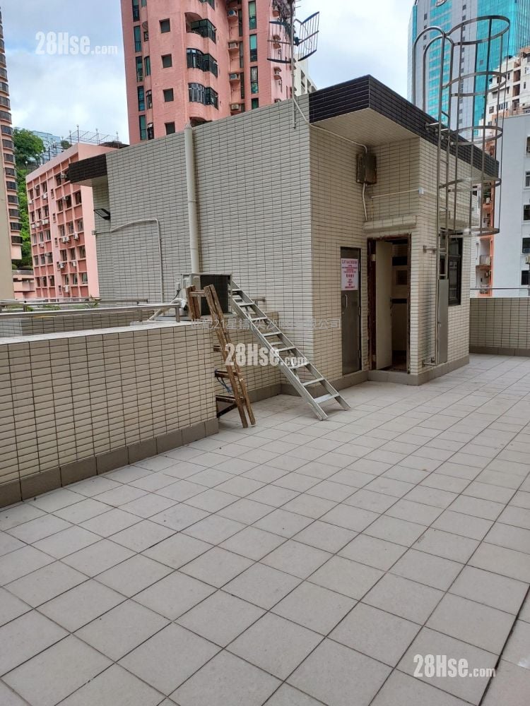 28-30 Village Road Sell 3 Bedrooms , 2 Bathrooms 811 ft²