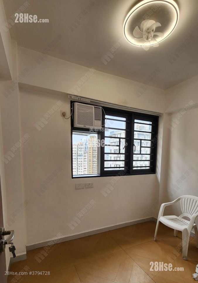 Kam Shek Building Rental 2 Bedrooms , 2 Bathrooms 615 ft²