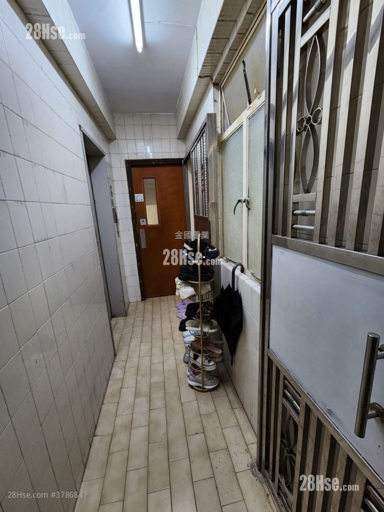 嘉荣大厦 售盘 2 房 , 1 浴室 304 平方尺