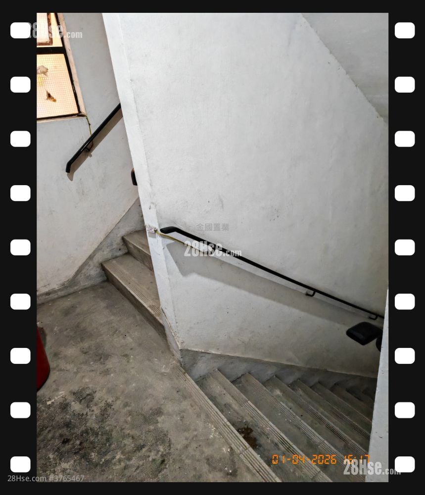 Hillwood Mansion Sell 2 Bedrooms , 1 Bathroom 420 ft²