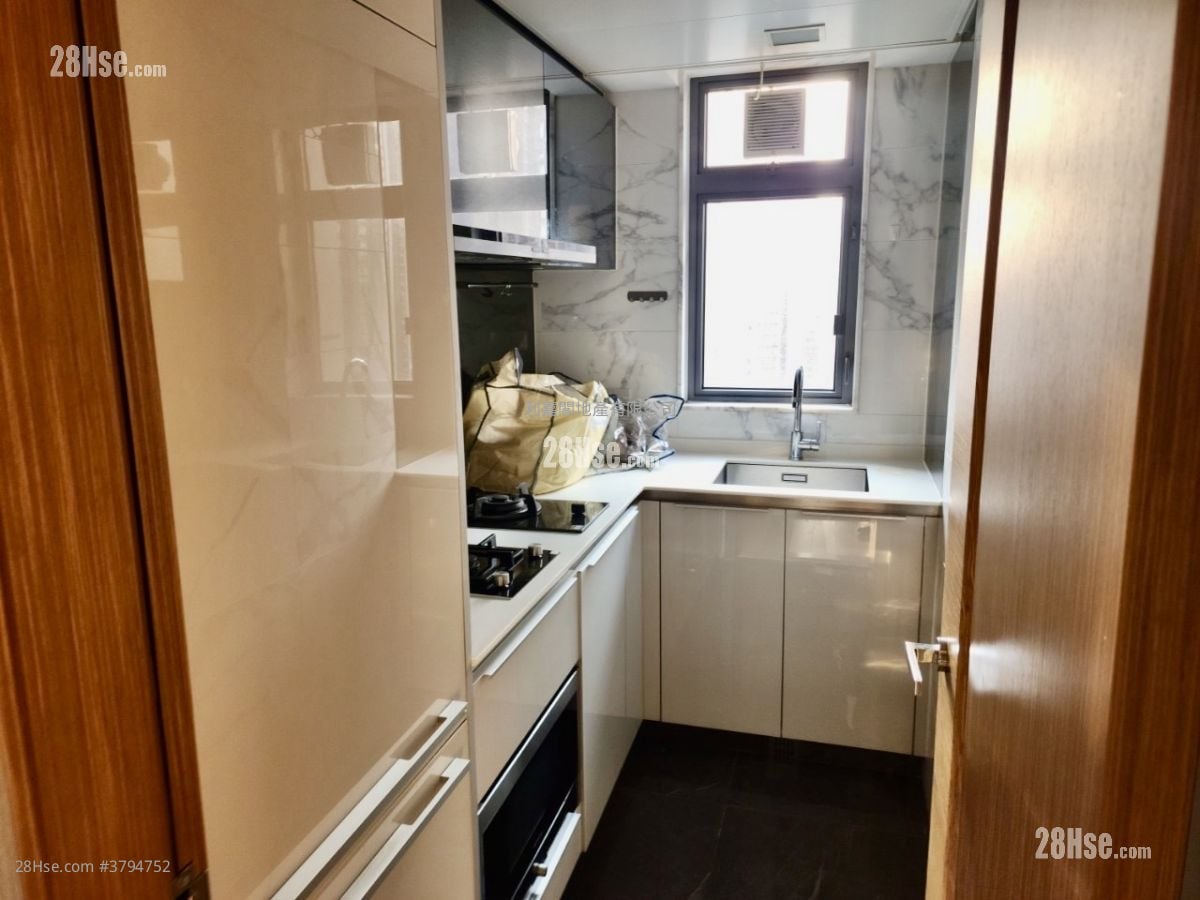 Grand Yoho Sell 3 Bedrooms , 1 Bathroom 592 ft²