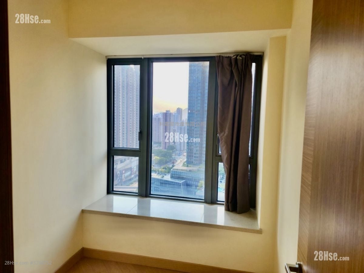 Grand Yoho Sell 3 Bedrooms , 1 Bathroom 592 ft²