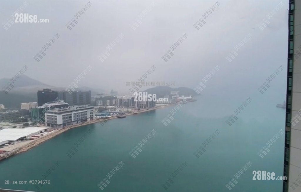 Marini Sell 3 Bedrooms , 2 Bathrooms 770 ft²