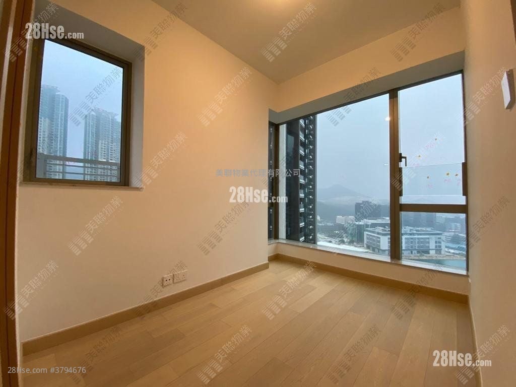 Marini Sell 3 Bedrooms , 2 Bathrooms 770 ft²