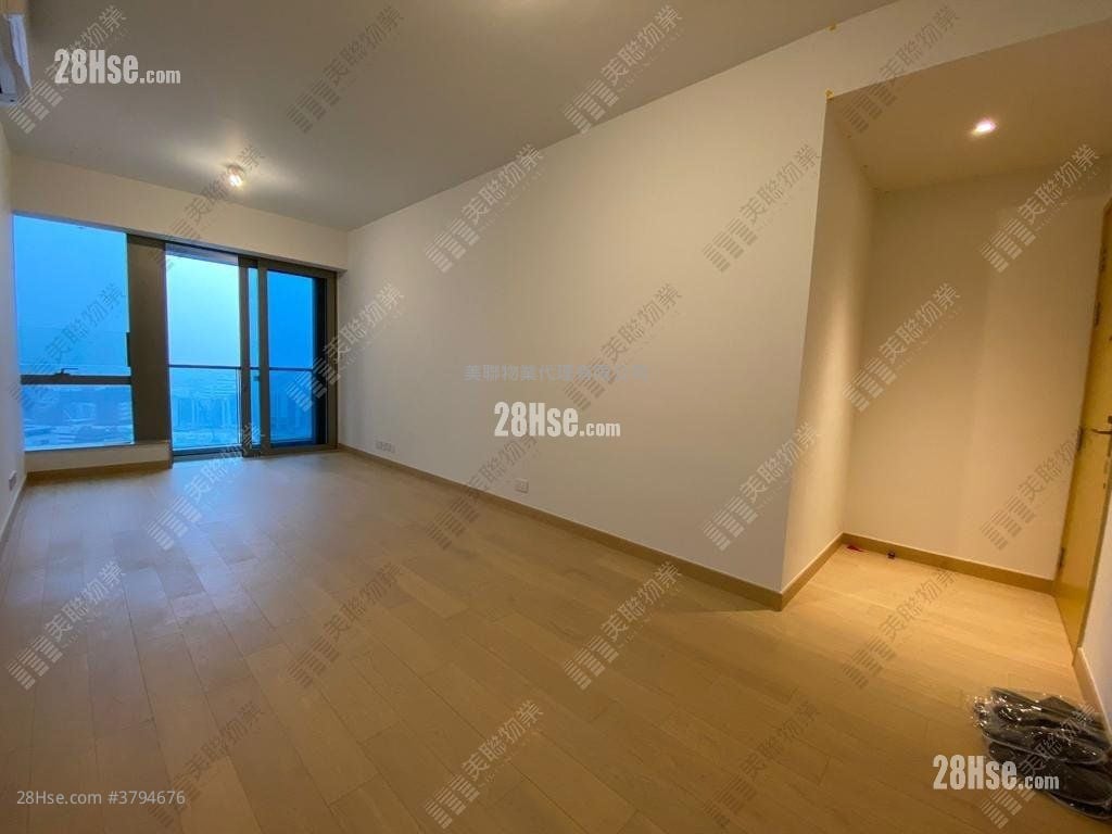 Marini Sell 3 Bedrooms , 2 Bathrooms 770 ft²