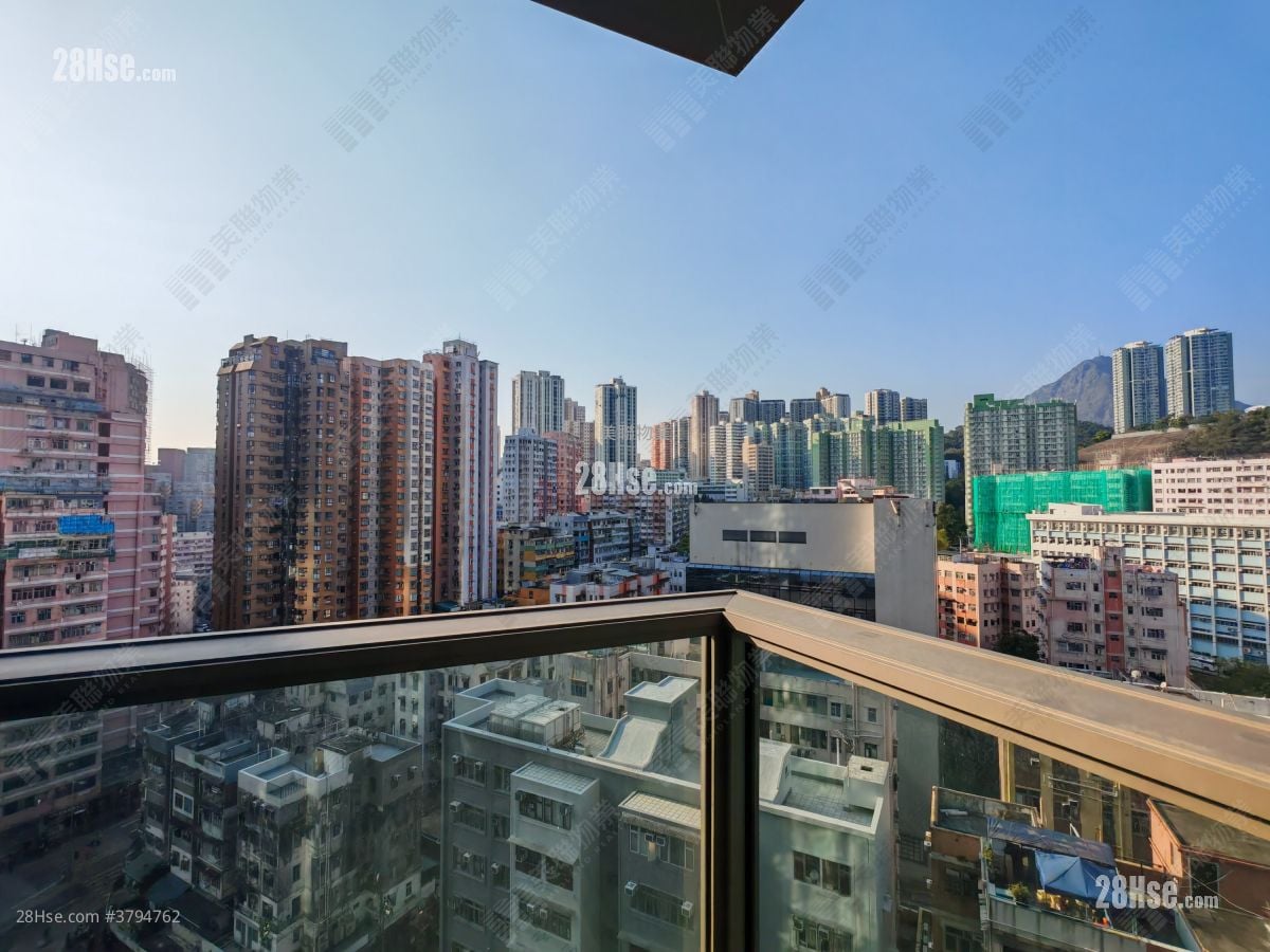 Grand Central Sell 3 Bedrooms , 2 Bathrooms 832 ft²