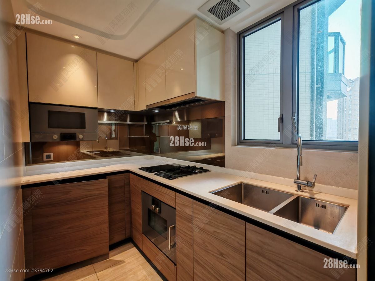 Grand Central Sell 3 Bedrooms , 2 Bathrooms 832 ft²