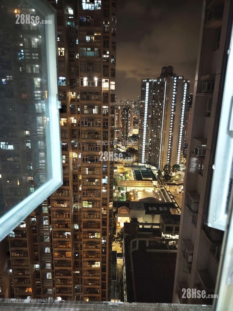 Fung Lai Court Sell 2 Bedrooms , 1 Bathroom 407 ft²